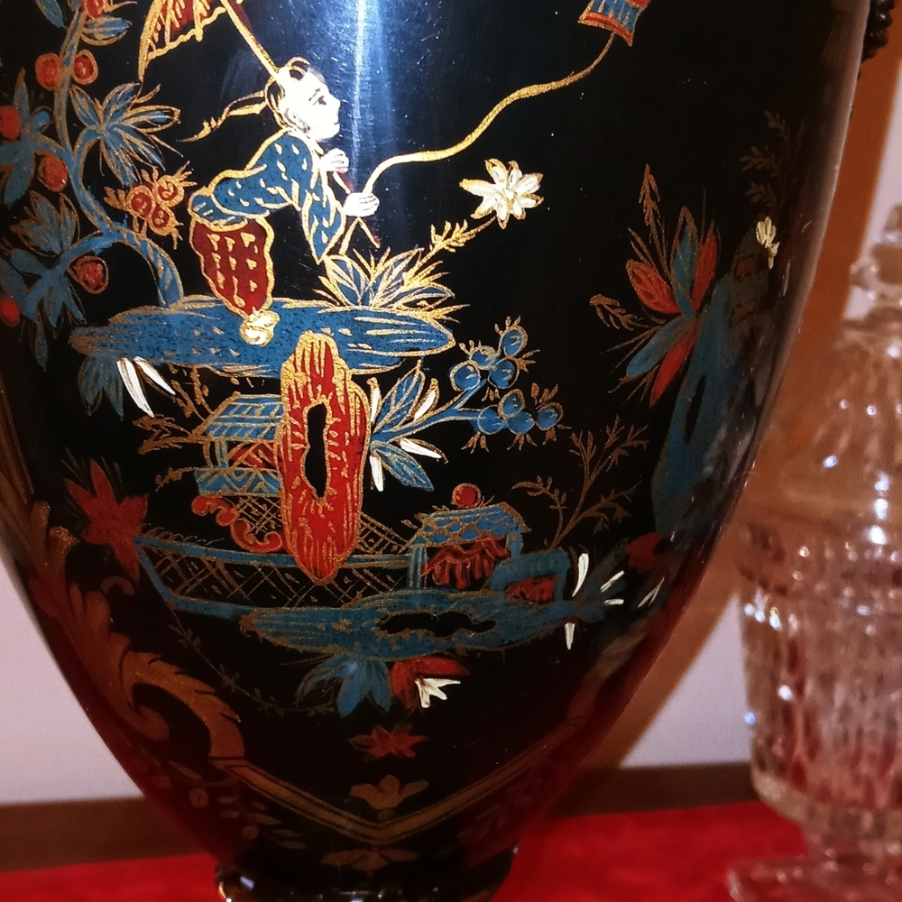 Vase - Picture 5 of 7